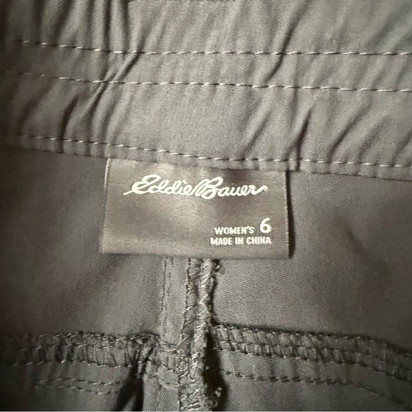 Eddie Bauer Tech Hiking Capri Pant Gray Size 6 - Picture 4 of 11